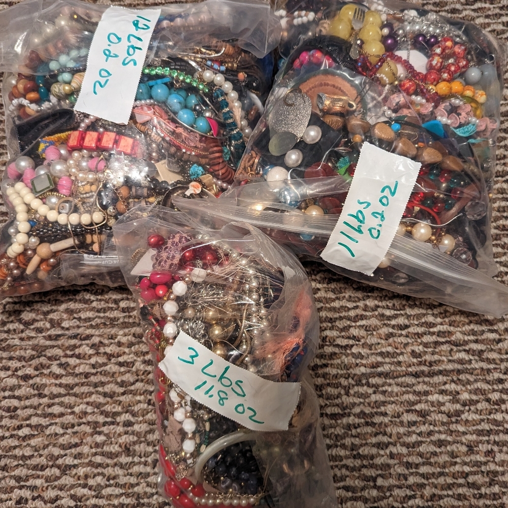Huge Vintage Costume Necklace Bracelet ECT lot